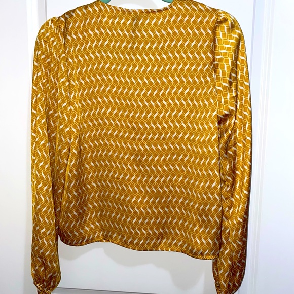 Silk shirt - Picture 2 of 4